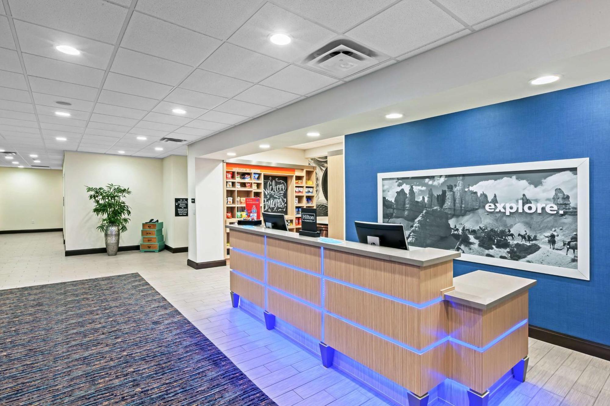 Hampton Inn Ozona Exterior photo